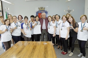 Paulo Pinheiro homenageia grupo de dan&ccedil;a da Terceira Idade de S&atilde;o Caetano