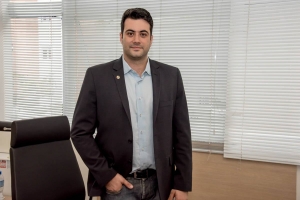 C&eacute;sar Oliva trabalha focado na tecnologia