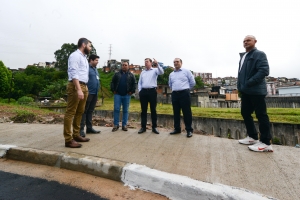 Prefeitura de S&atilde;o Bernardo entrega obra de revitaliza&ccedil;&atilde;o vi&aacute;ria no Jardim Silvina