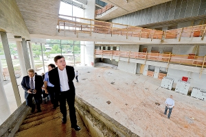 Prefeitura inspeciona obras do Museu do Trabalhador