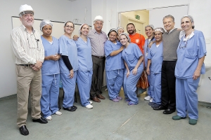 Prefeito Paulo Pinheiro vistoria obras do Hospital  M&aacute;rcia Braido